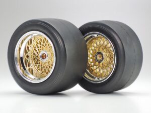 Tamiya 12055 1/12 保时捷 934 野格圣鹿 (附蚀刻零件) - 图片 4