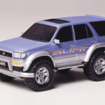 田宫 19017 1/32 丰田 复古版巡洋舰 Hilux Surf SSR-G