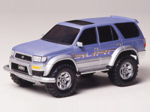 田宫 19017 1/32 丰田 复古版巡洋舰 Hilux Surf SSR-G