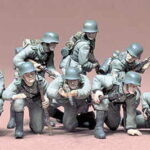 田宫 35061 1/35 德军 步兵 坦克骑乘突击套装