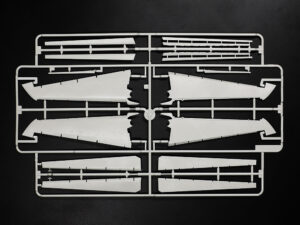 田宫 61122 1/48 格鲁门 F-14A 雄猫式战斗机 (后期生产型) 离舰出击套装 - 图片 12