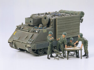 田宫 35071 1/35 美国 装甲指挥车M577