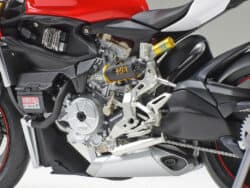 田宫 14132 1/12 杜卡迪 1199 Panigale S 三色旗 - 图片 4