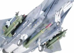 田宫 60312 1/32 F-15E 攻击鹰式战斗轰炸机 “地堡克星” - 图片 7