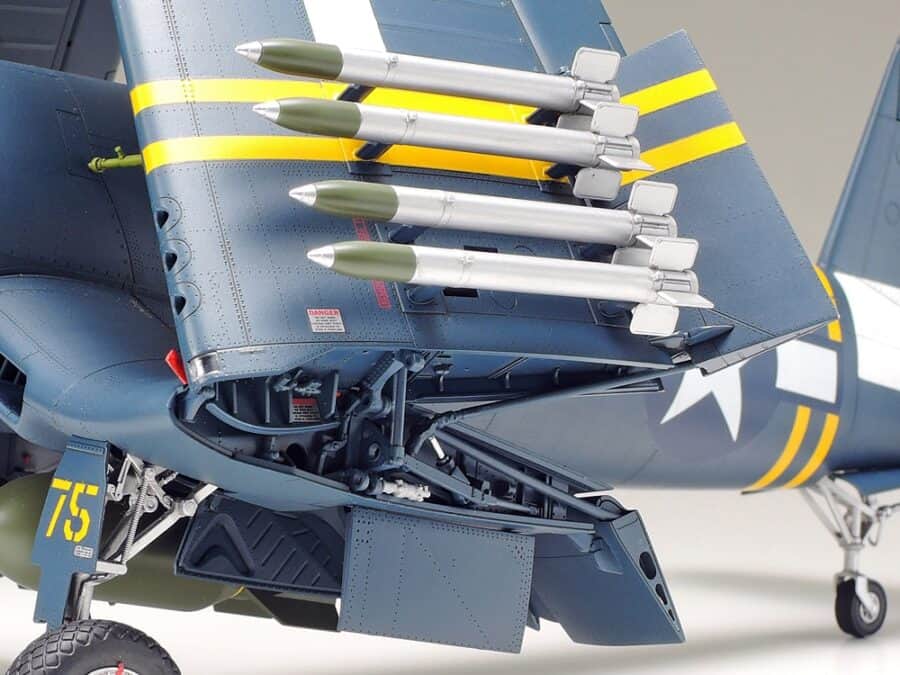 田宫 60327 1/32 沃特 F4U-1D 海盗战斗机 - 图片 6