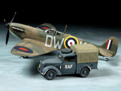 田宫 25211 1/48 超级马林 喷火式战斗机 Mk.1 & 小型军用车 10HP 套装