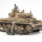 田宫 25208 1/35 德国 四号坦克F型．传令摩托车手 套装 "北非战线"