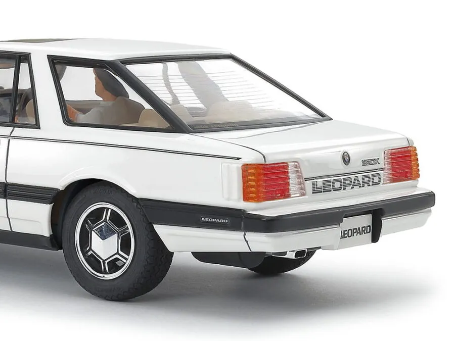 Tamiya 24378 1/24 SCALE NISSAN LEOPARD 2-DOOR HARDTOP 280X・SF-L - 图片 5